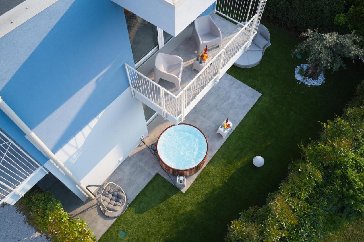 Villa Karolina Дезенцано-дель-Гарда Экстерьер фото
